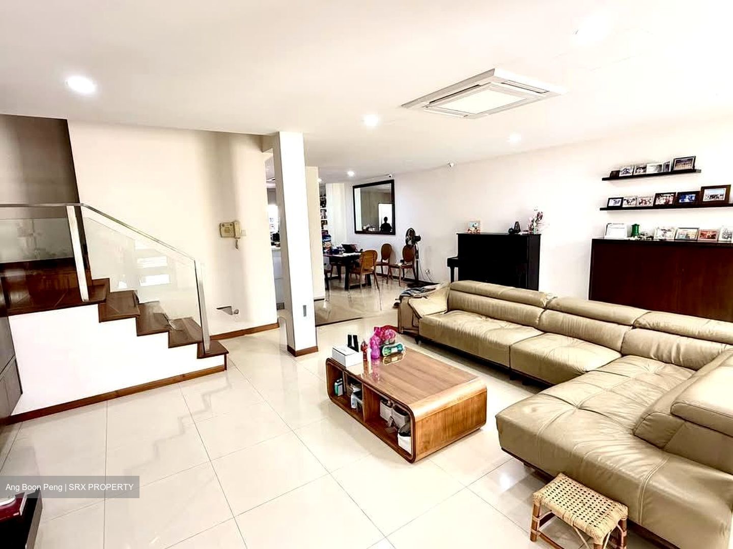 Peakview Estate (D16), Terrace #560611511